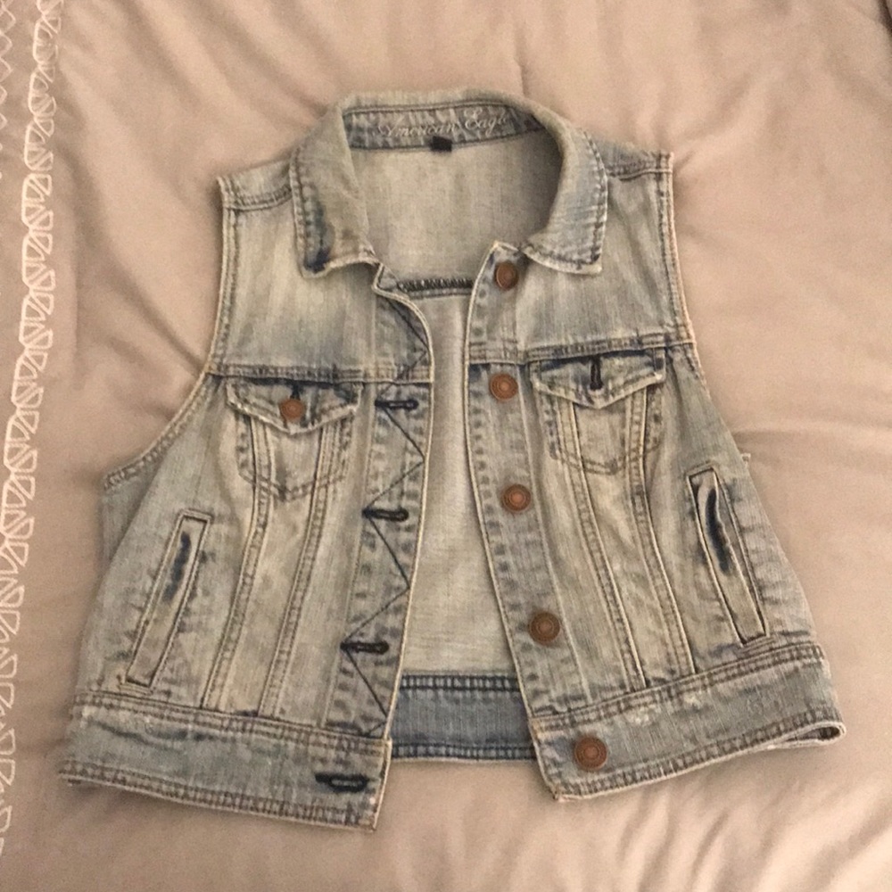 American Eagle Sleeveless Jean Jacket